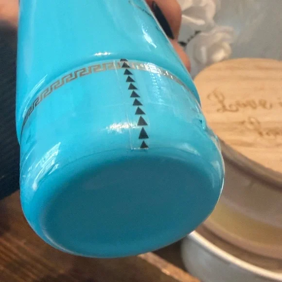 Versace Dylan Turquoise Pour Femme Perfumed Bath & Shower Gel - Picture 4 of 6